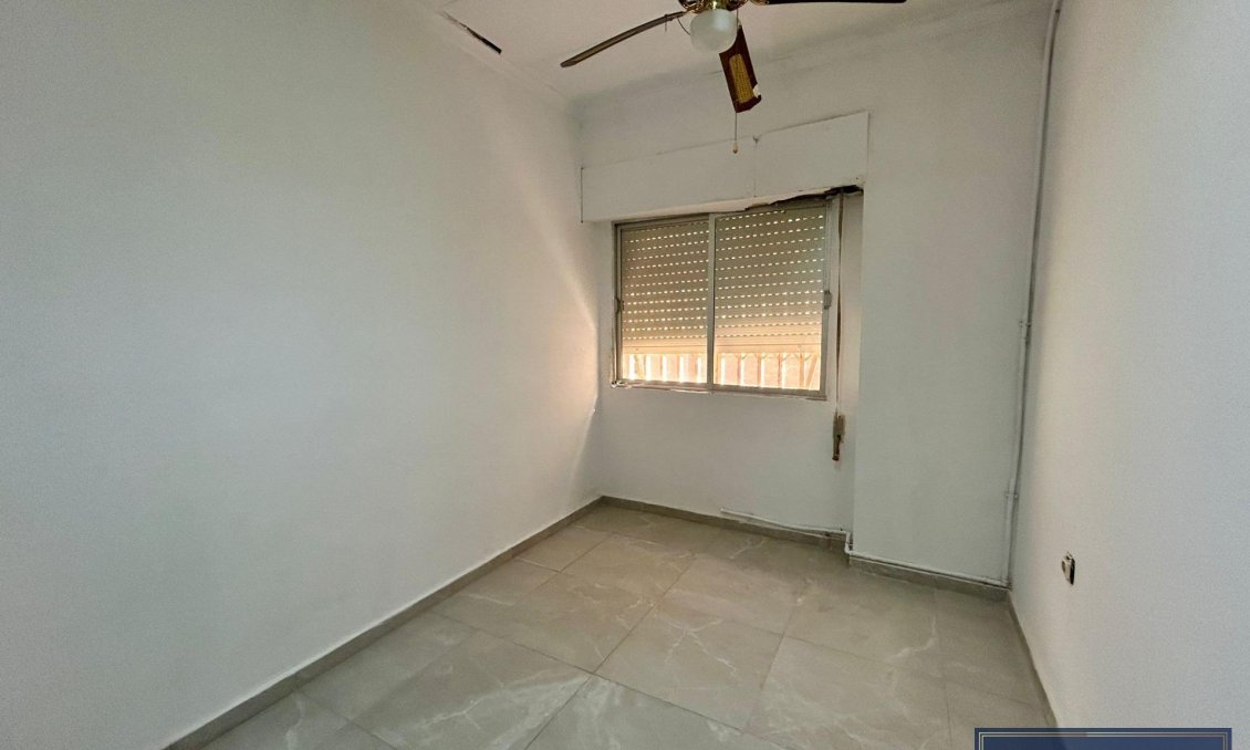 Segunda mano - Apartamento -
Torrevieja - Centro