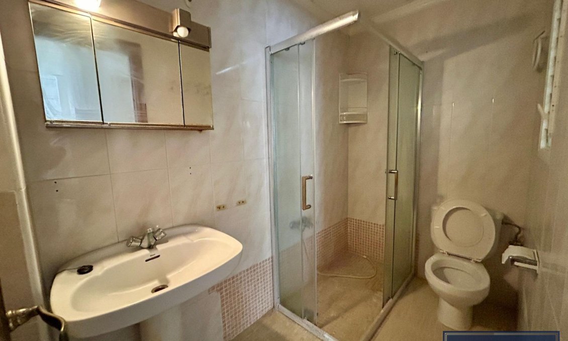 Segunda mano - Apartamento -
Torrevieja - Centro