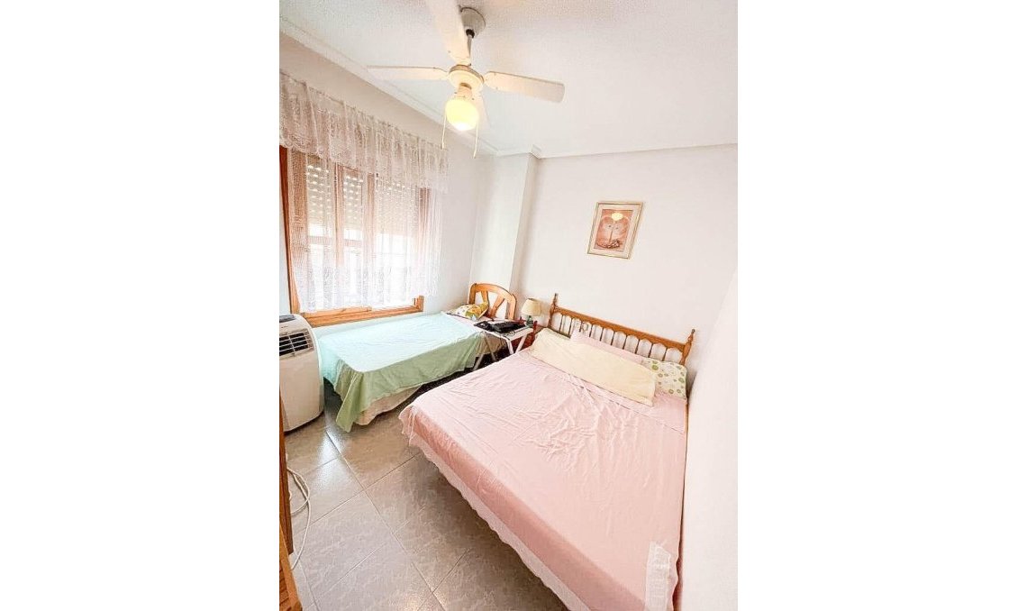 Wiederverkauf - Town House -
Torrevieja - Playa del Cura