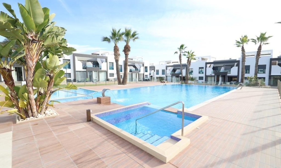 Használt Ingatlanok - Bungaló -
Orihuela Costa - Costa Blanca
