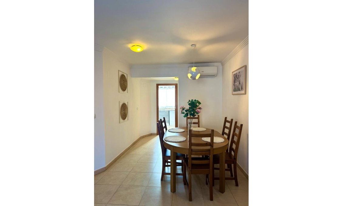 Használt Ingatlanok - Apartman -
Villajoyosa - Costa Blanca