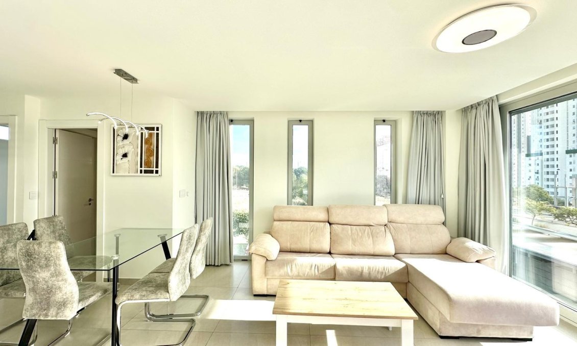 Revânzare - Apartament -
Finestrat