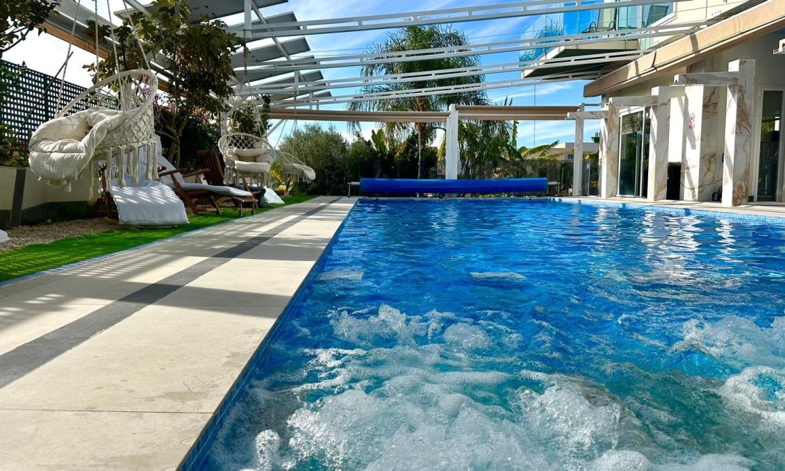 Revânzare - Apartament -
Finestrat