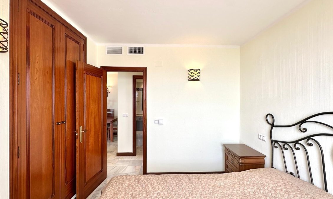 Segunda mano - Apartamento -
Torrevieja - Los Frutales