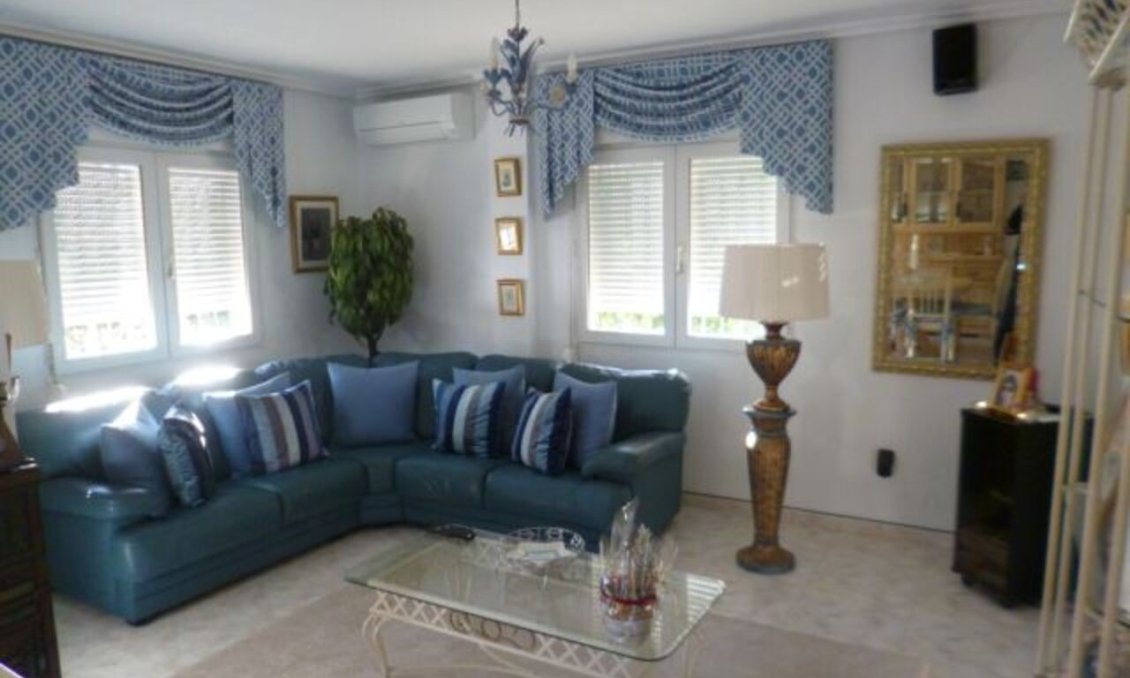 Segunda mano - Villa -
Playa Flamenca - Costa Blanca