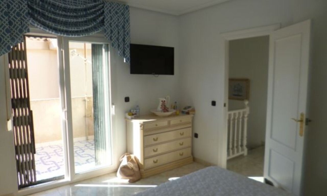 Segunda mano - Villa -
Playa Flamenca - Costa Blanca