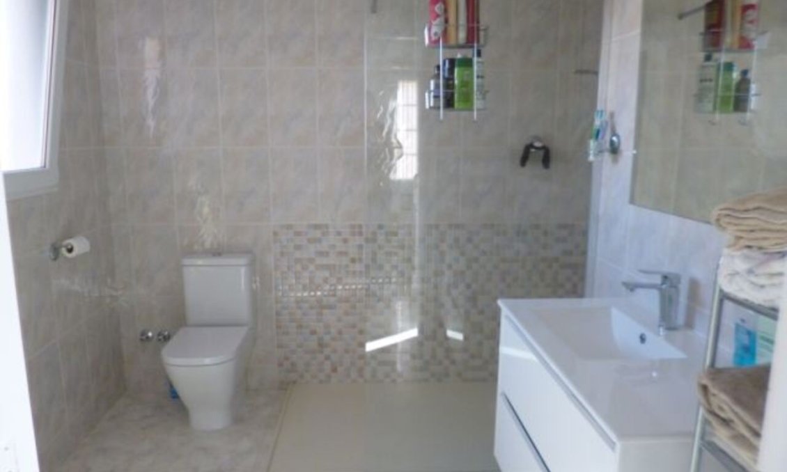 Segunda mano - Villa -
Playa Flamenca - Costa Blanca