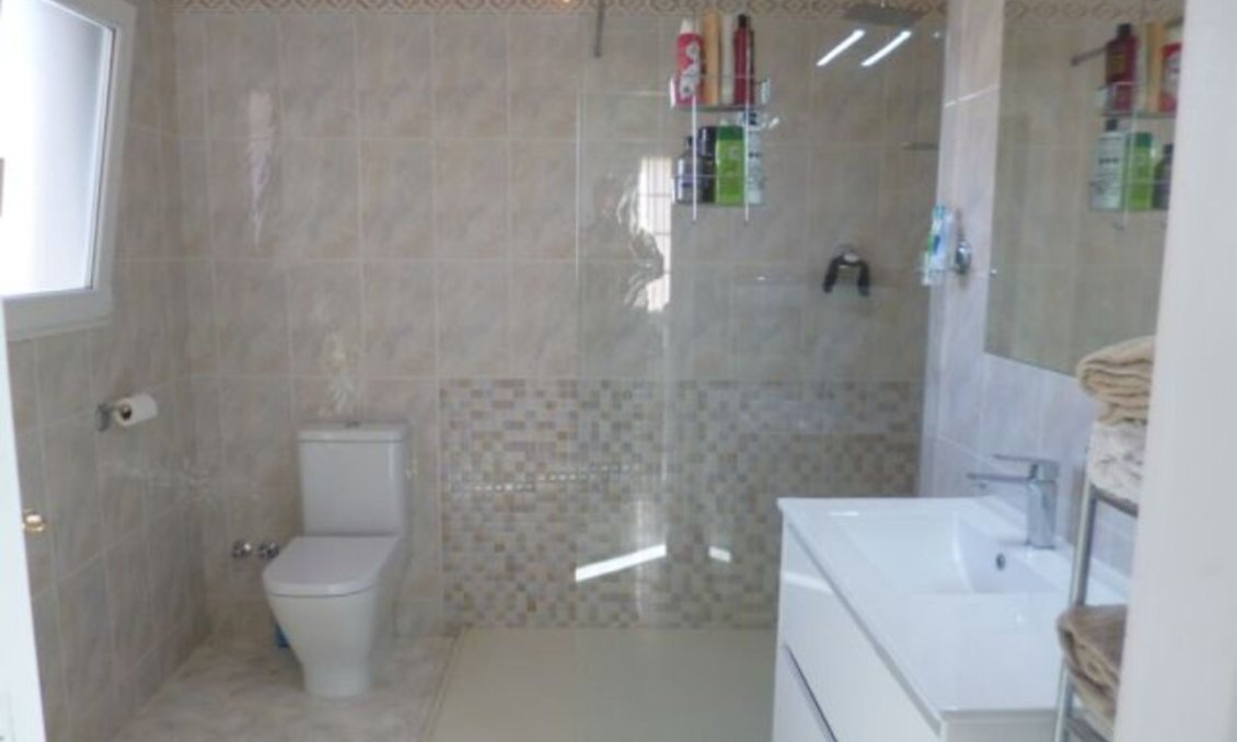 Segunda mano - Villa -
Playa Flamenca - Costa Blanca