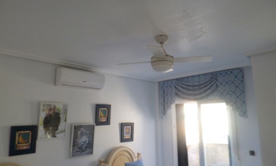 Segunda mano - Villa -
Playa Flamenca - Costa Blanca