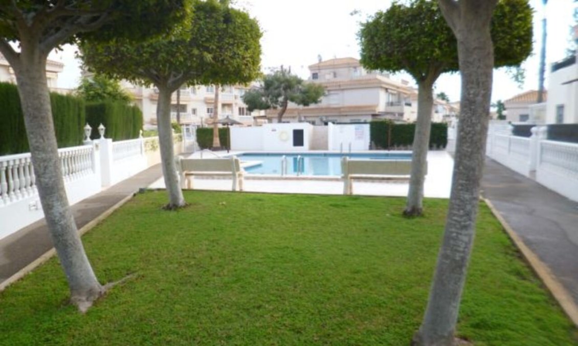 Segunda mano - Villa -
Playa Flamenca - Costa Blanca