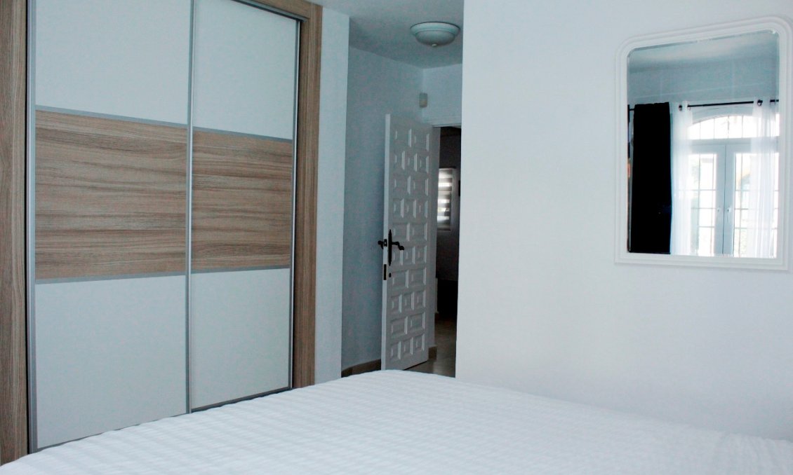 Revânzare - Vilă -
Orihuela Costa - Costa Blanca