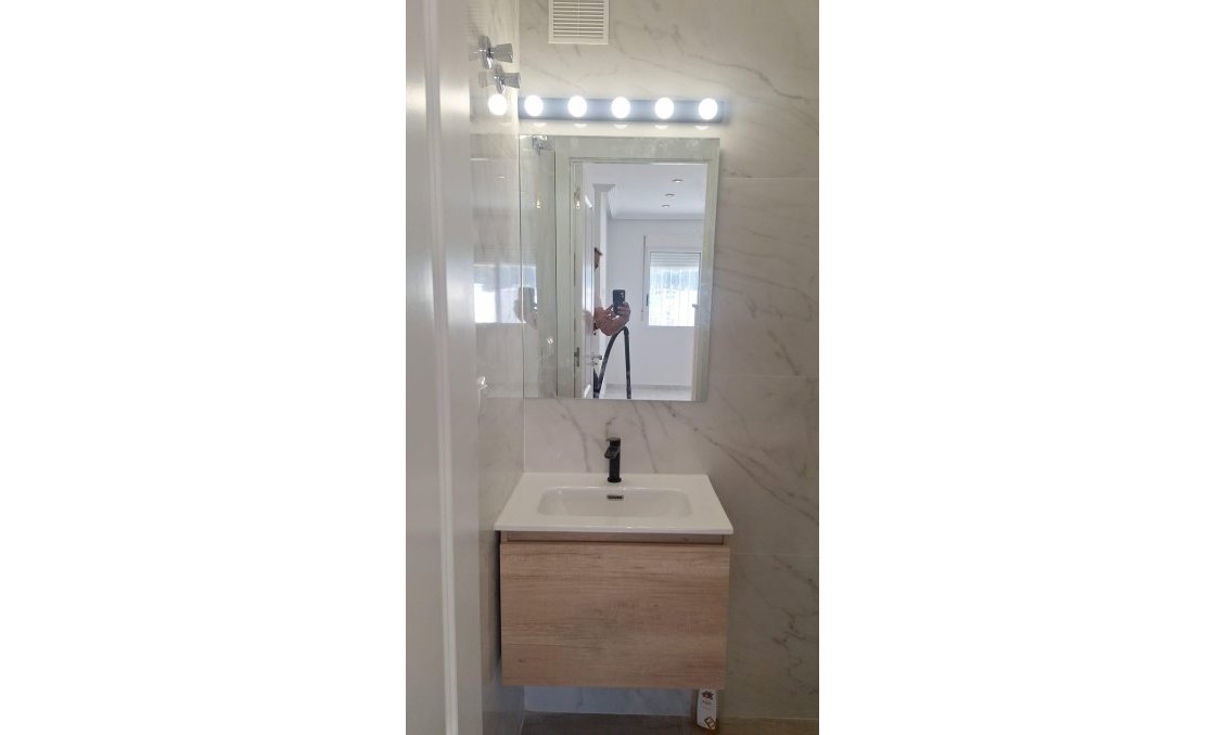 Wiederverkauf - Town House -
Torrevieja - Aguas Nuevas