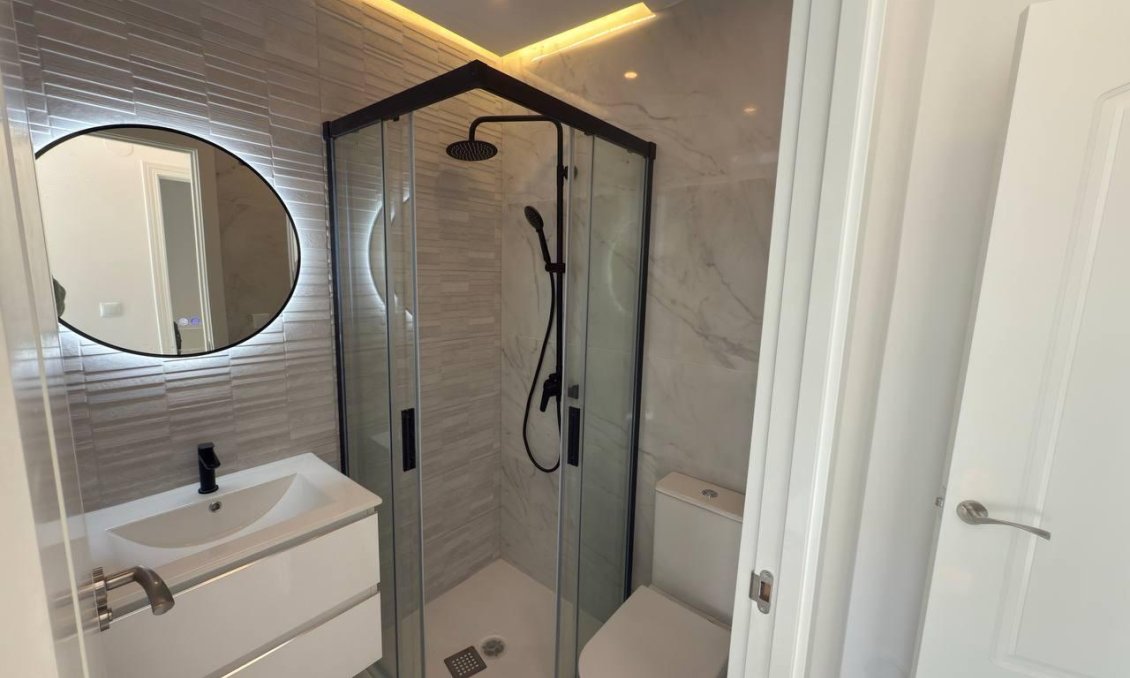 Wiederverkauf - Town House -
Torrevieja - Aguas Nuevas