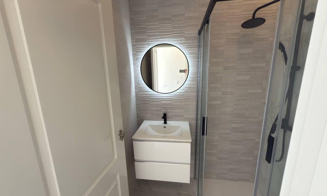 Wiederverkauf - Town House -
Torrevieja - Aguas Nuevas