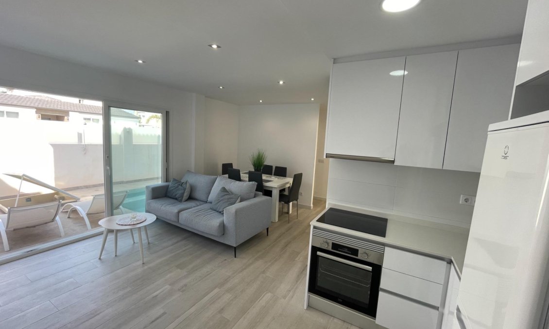 Segunda mano - Bungalow -
Orihuela Costa - La Regia