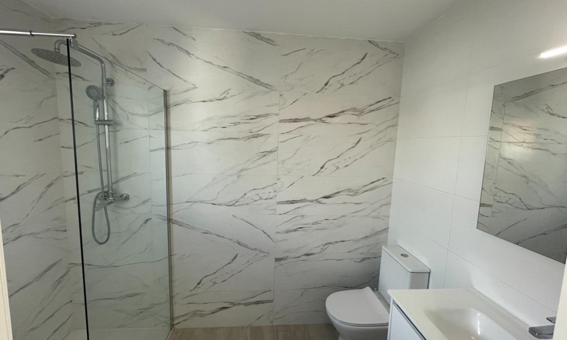 Segunda mano - Bungalow -
Orihuela Costa - La Regia