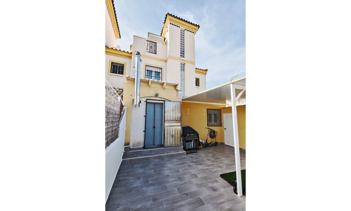 Használt Ingatlanok - Ikerház -
Guardamar del Segura - El Raso