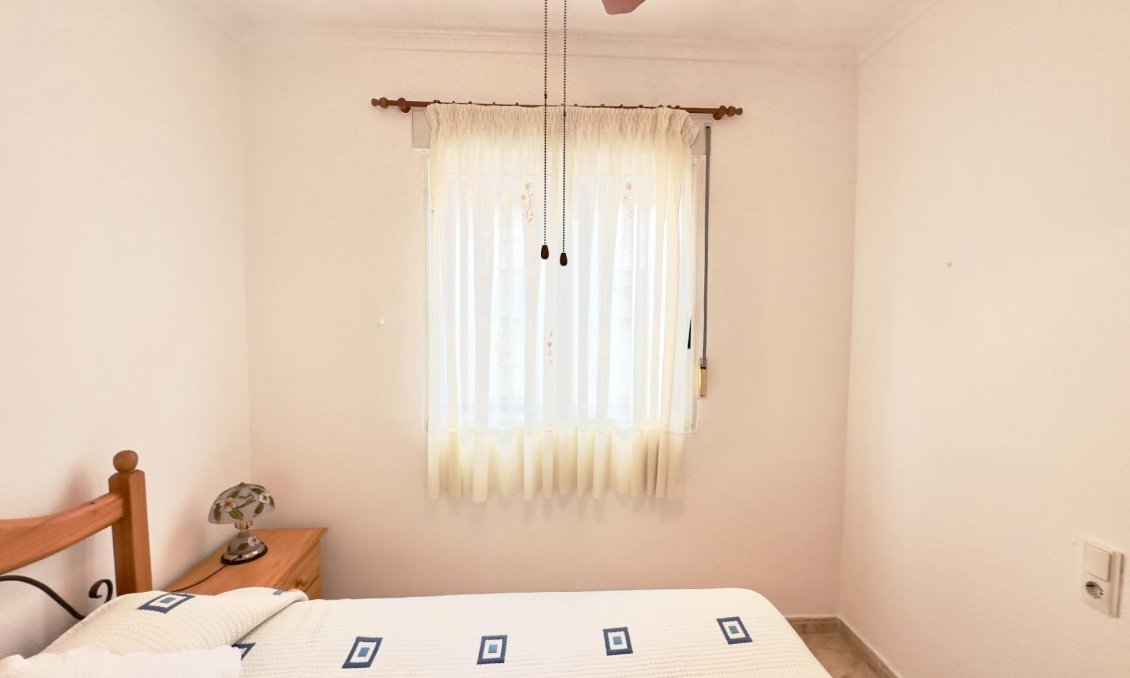 Segunda mano - Apartamento -
Torrevieja - Centro