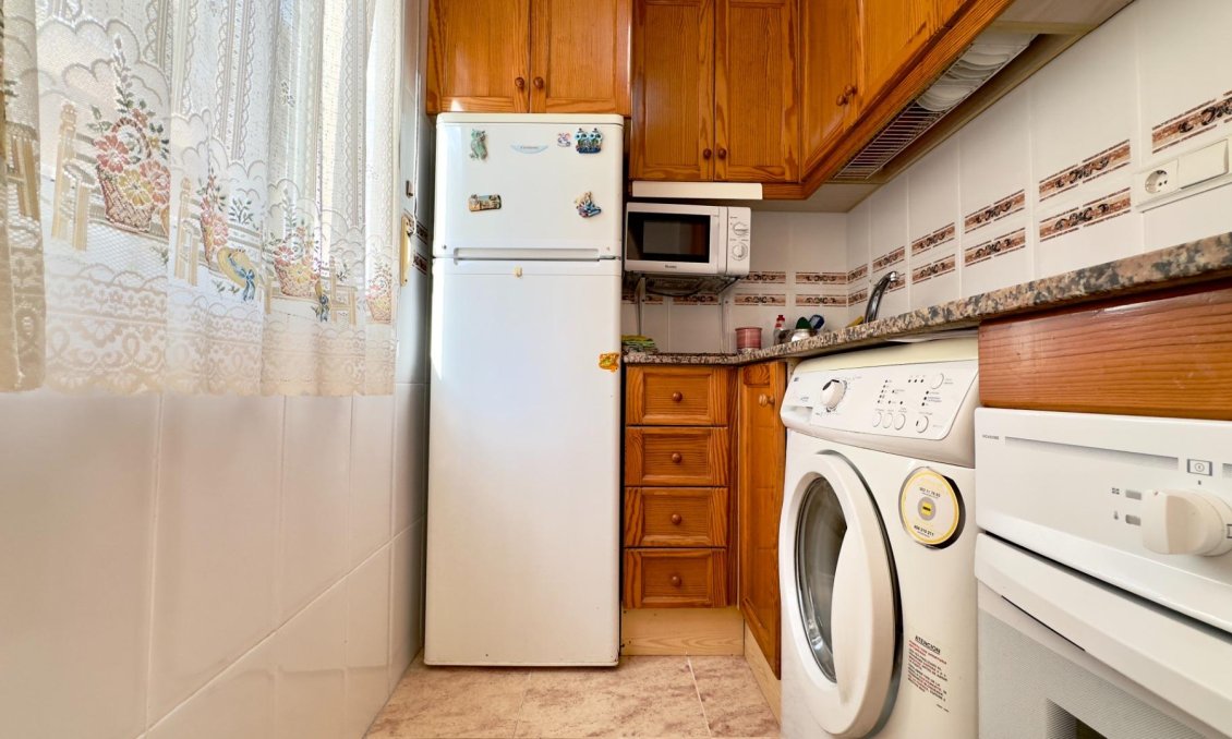 Segunda mano - Apartamento -
Torrevieja - Centro