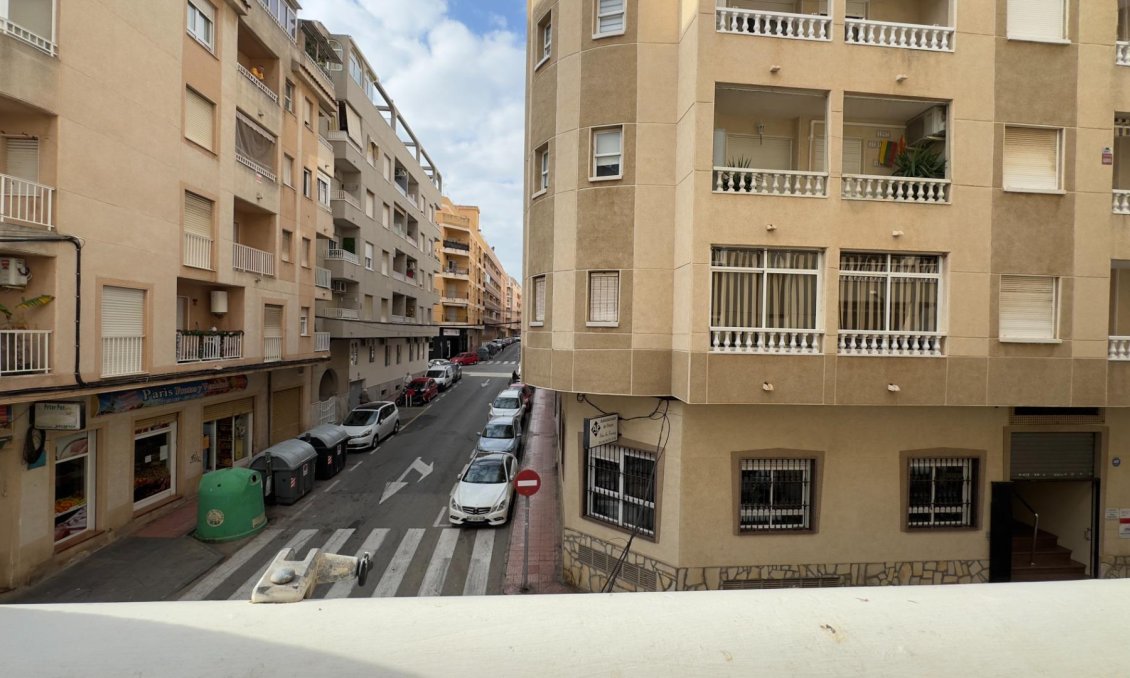 Segunda mano - Apartamento -
Torrevieja - Centro