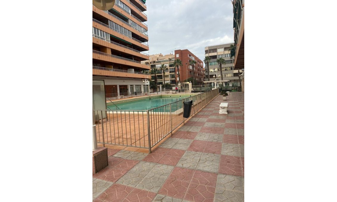 Revente - Appartement -
Torrevieja - El Acequión - Los Náufragos