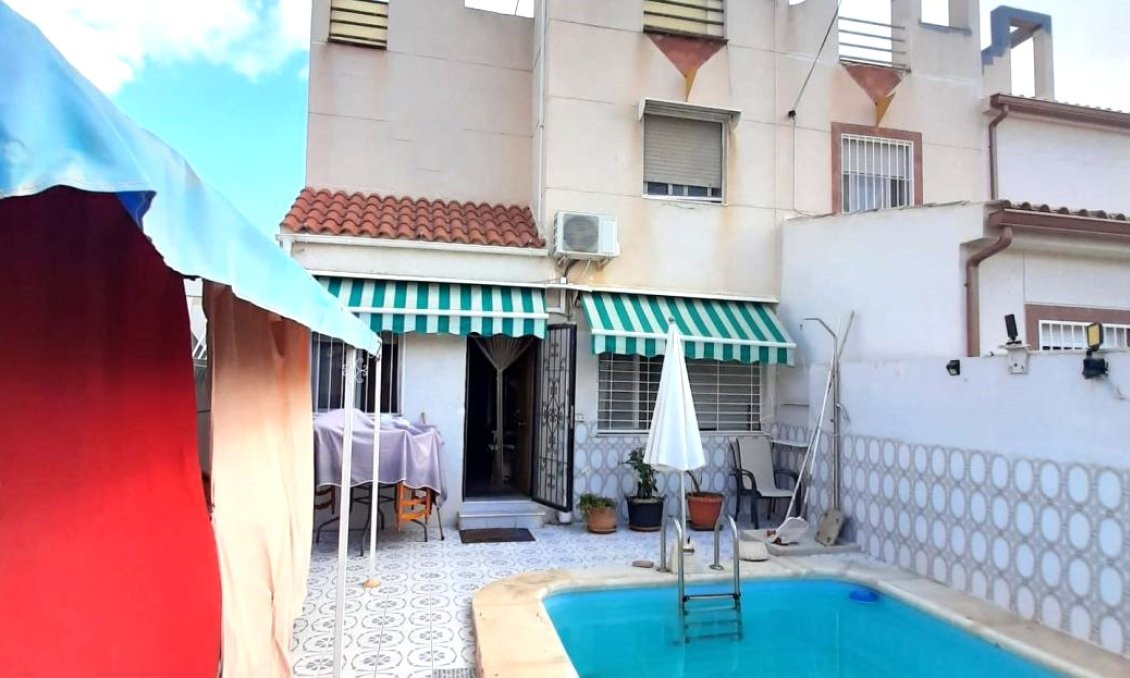 Segunda mano - Bungalow -
Torrevieja - Costa Blanca