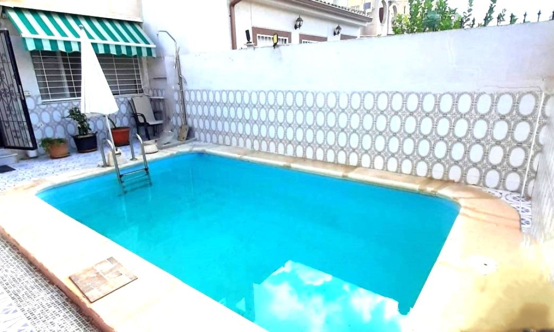 Segunda mano - Bungalow -
Torrevieja - Costa Blanca