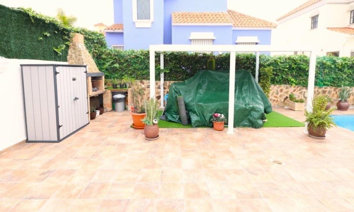 Revânzare - Vilă -
San Miguel de Salinas - Inland