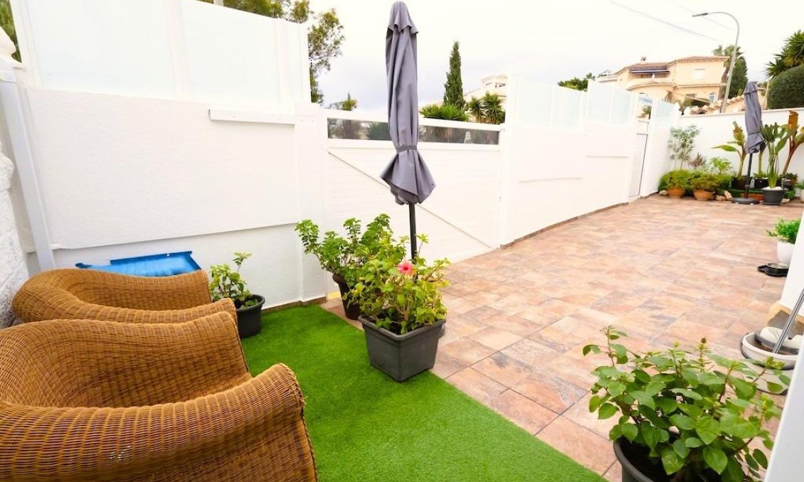 Revânzare - Vilă -
San Miguel de Salinas - Inland