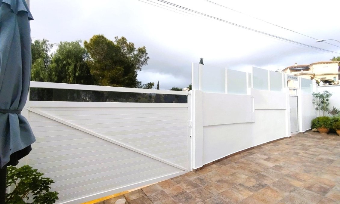 Revânzare - Vilă -
San Miguel de Salinas - Inland