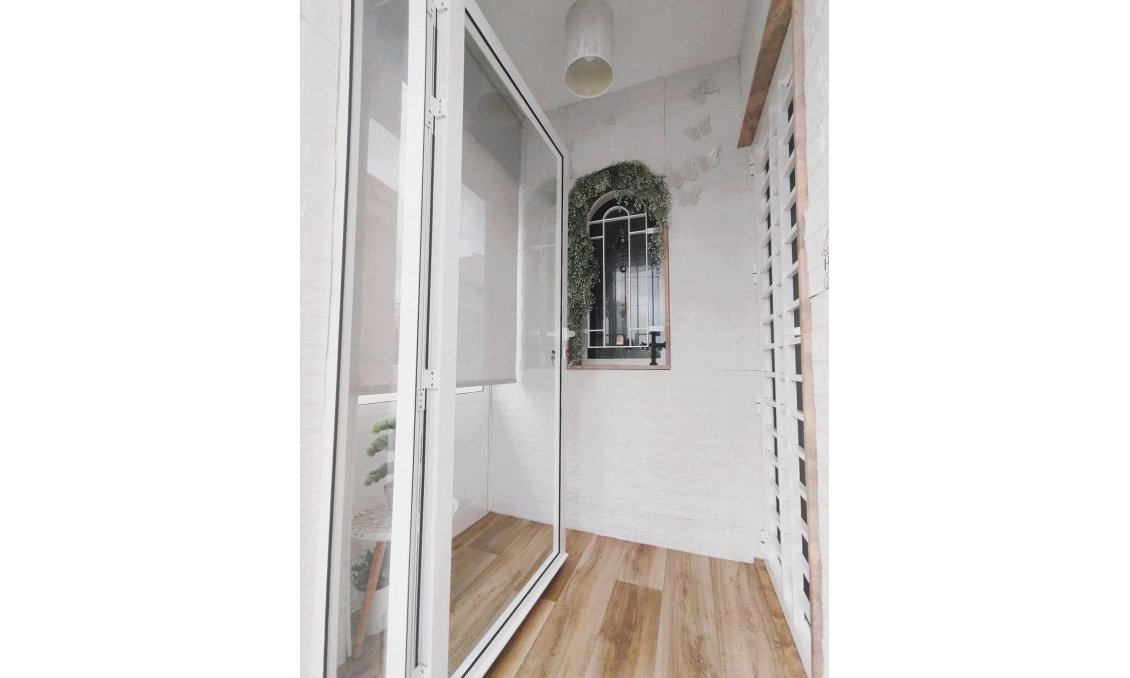 Revânzare - Vilă -
San Miguel de Salinas - Inland