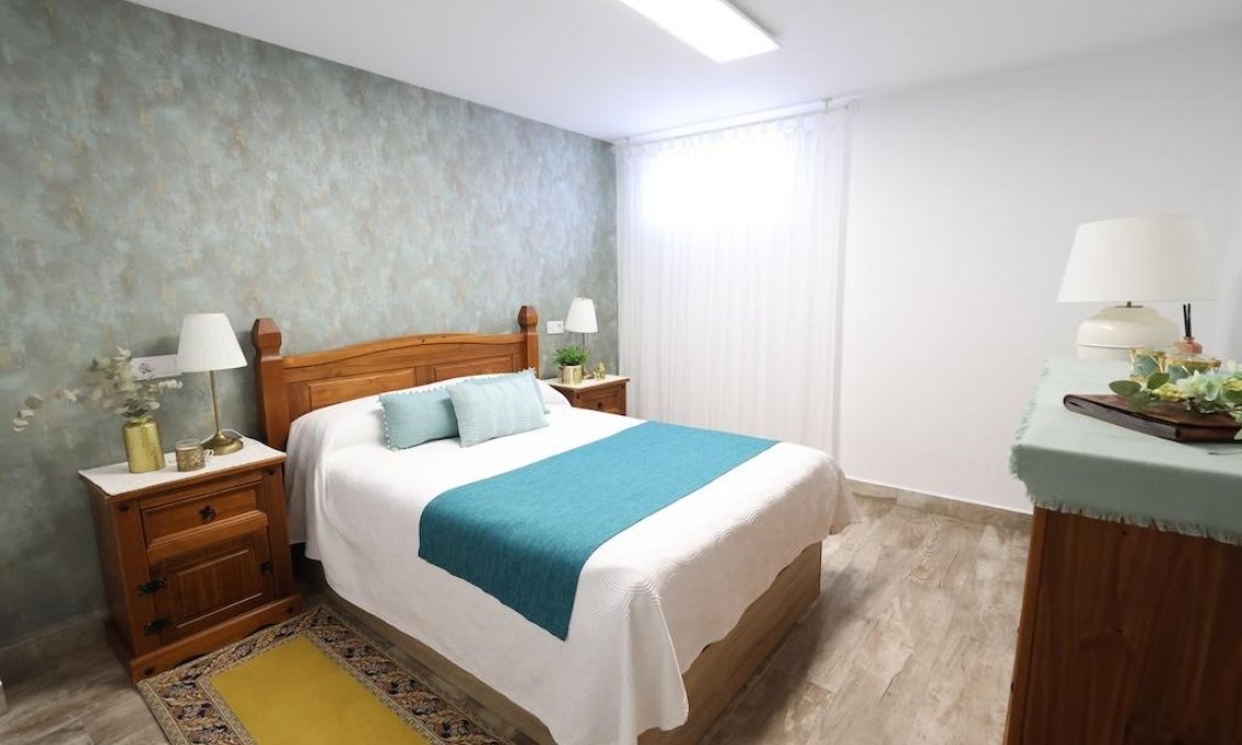 Revânzare - Vilă -
San Miguel de Salinas - Inland