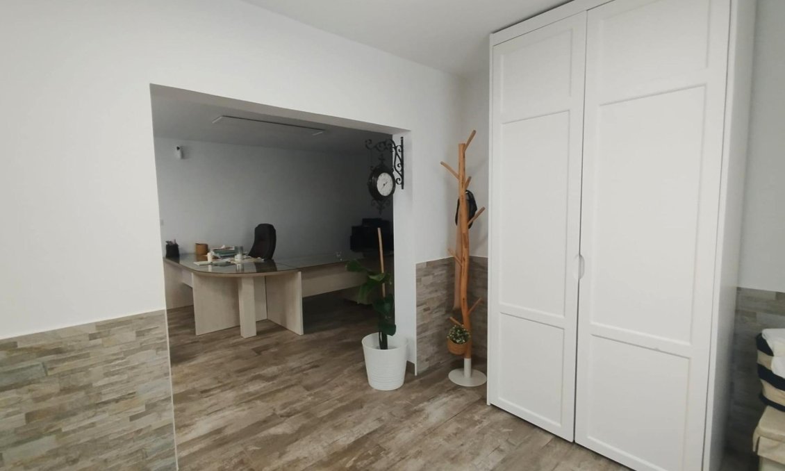 Revânzare - Vilă -
San Miguel de Salinas - Inland