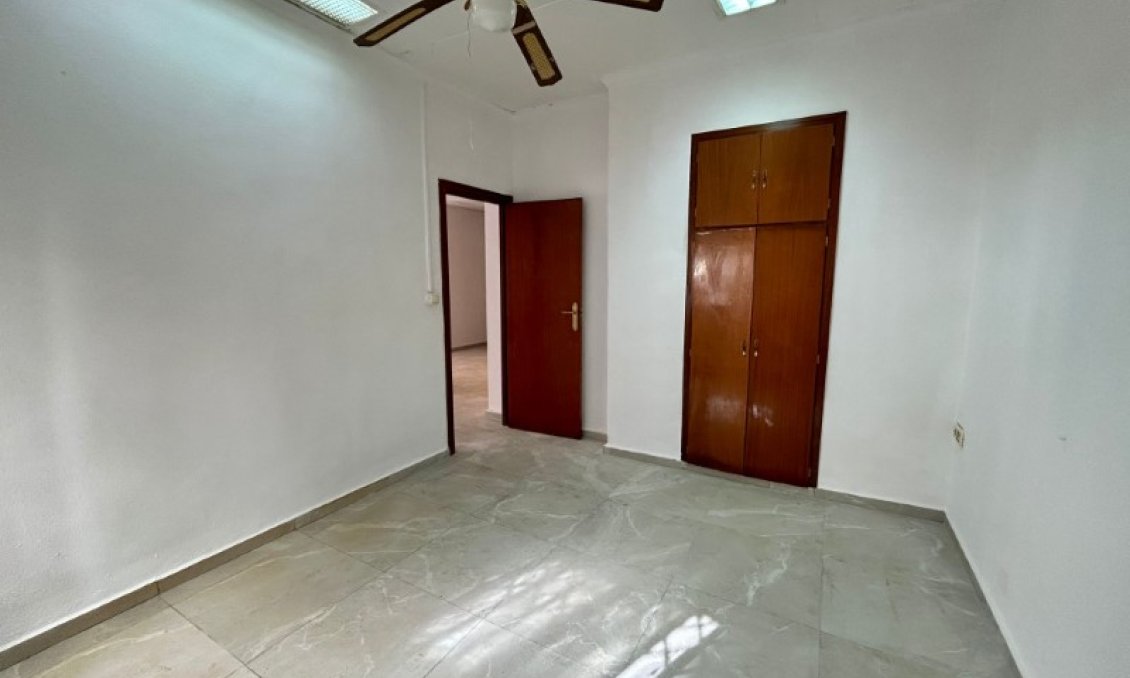 Használt Ingatlanok - Apartman -
Torrevieja - Costa Blanca