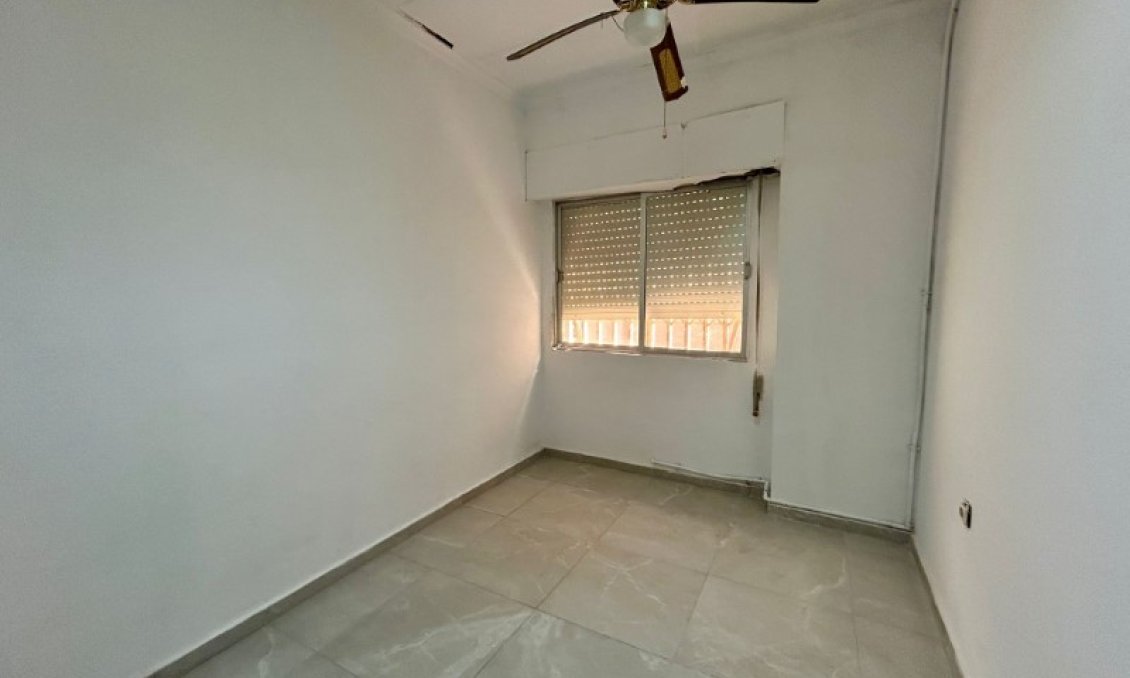 Használt Ingatlanok - Apartman -
Torrevieja - Costa Blanca