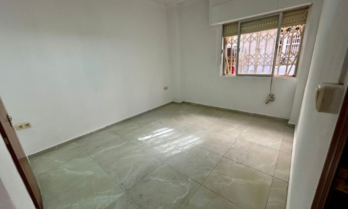 Használt Ingatlanok - Apartman -
Torrevieja - Costa Blanca