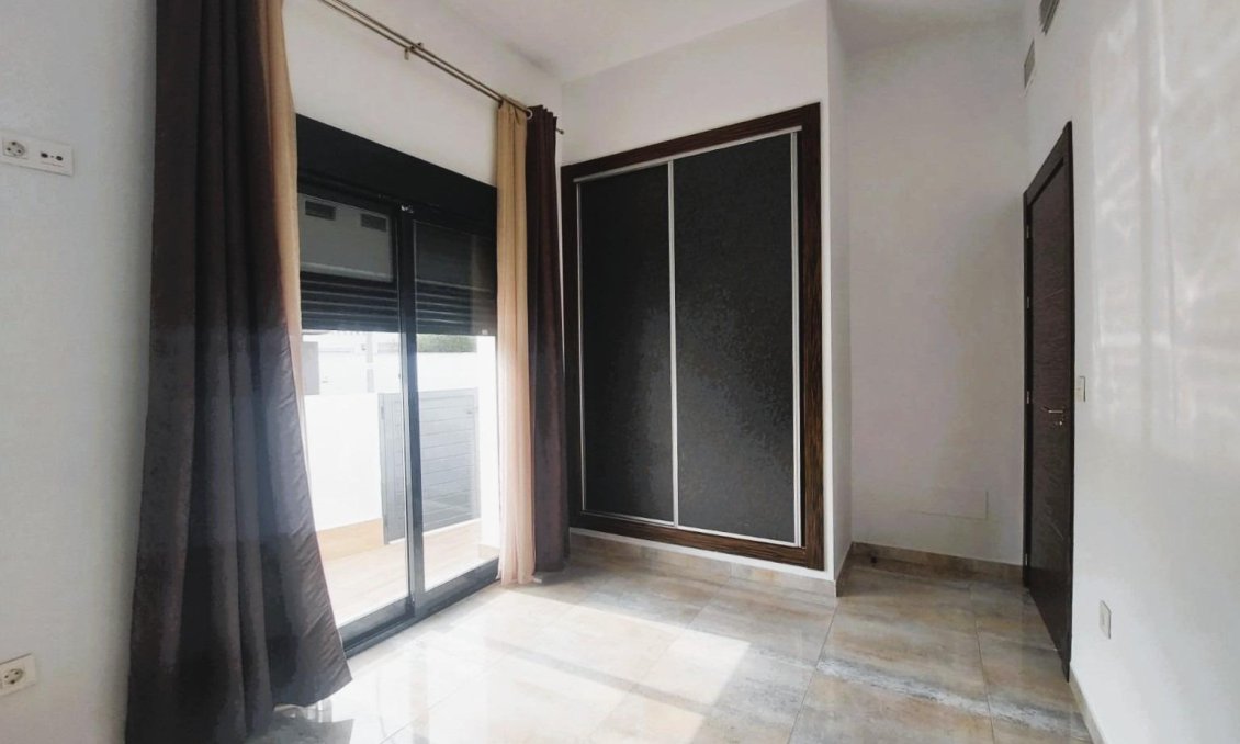 Revânzare - Vilă -
Pilar de la Horadada - Costa Blanca