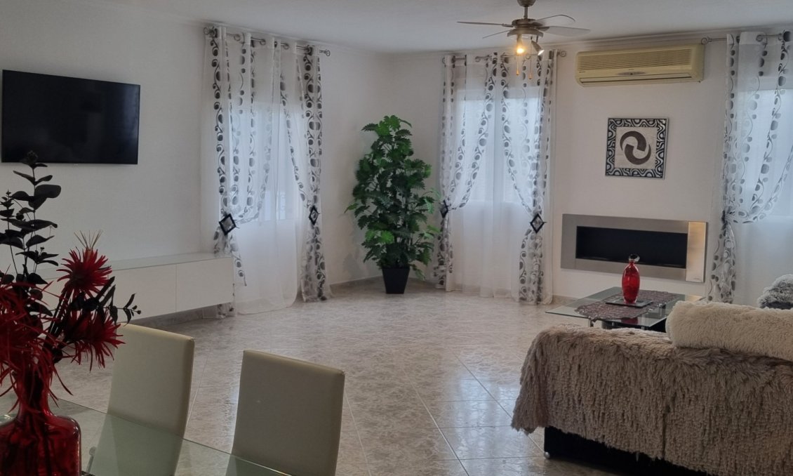 Használt Ingatlanok - Villa -
Hondón de los Fráiles - Inland