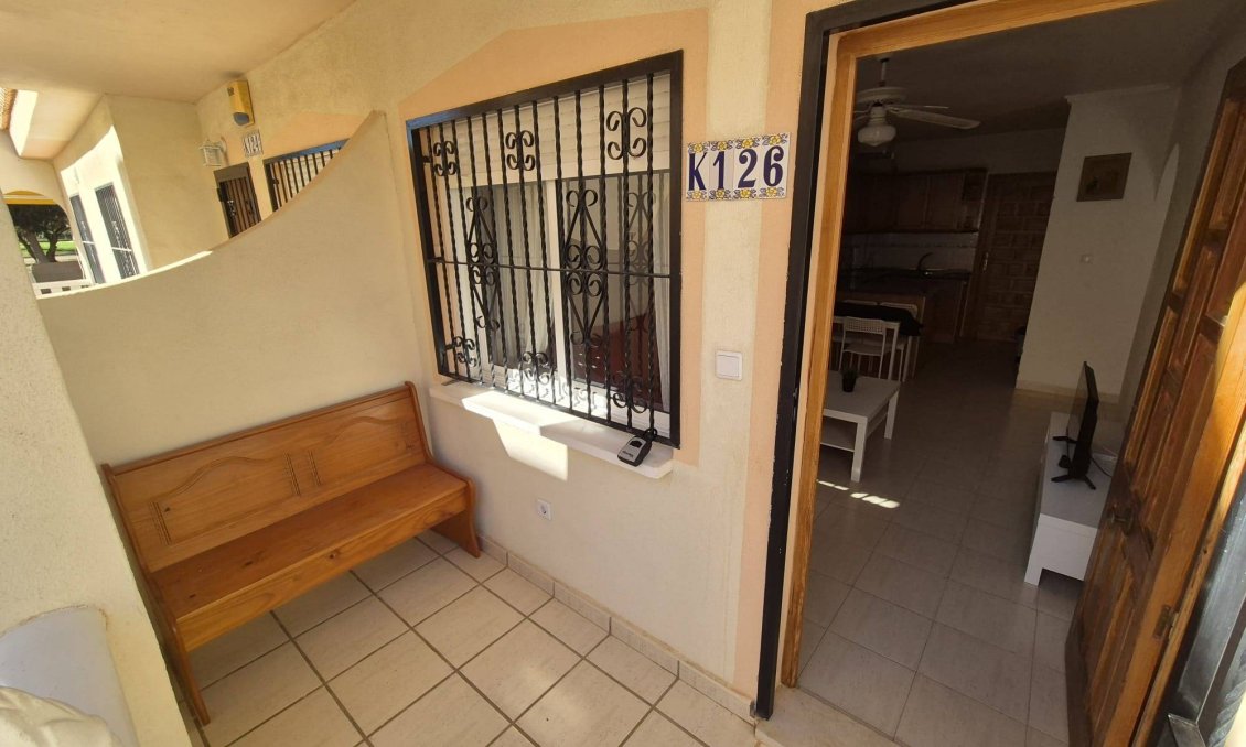 Wiederverkauf - Bungalow -
Orihuela Costa - La Florida