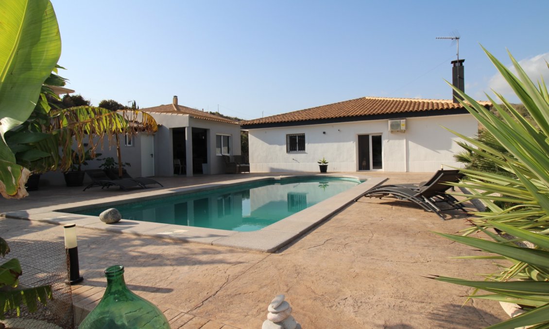 Használt Ingatlanok - Villa -
Fortuna - Inland