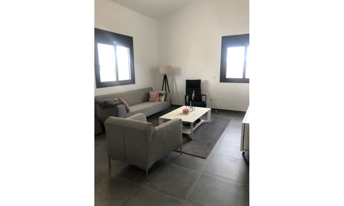 Használt Ingatlanok - Villa -
Pinoso - Inland