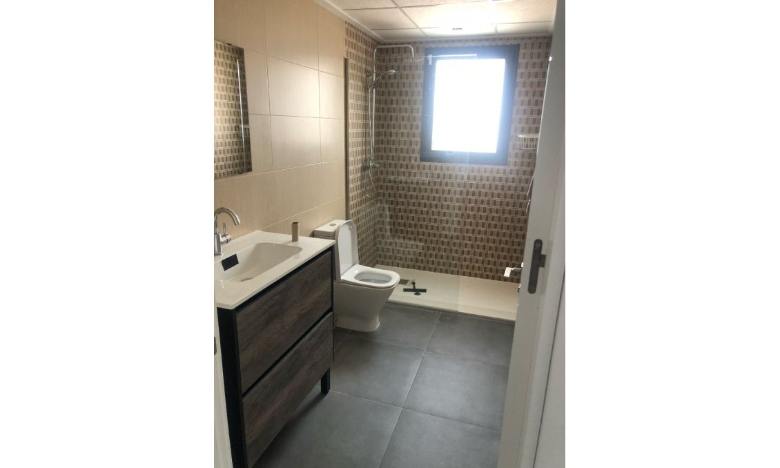 Használt Ingatlanok - Villa -
Pinoso - Inland