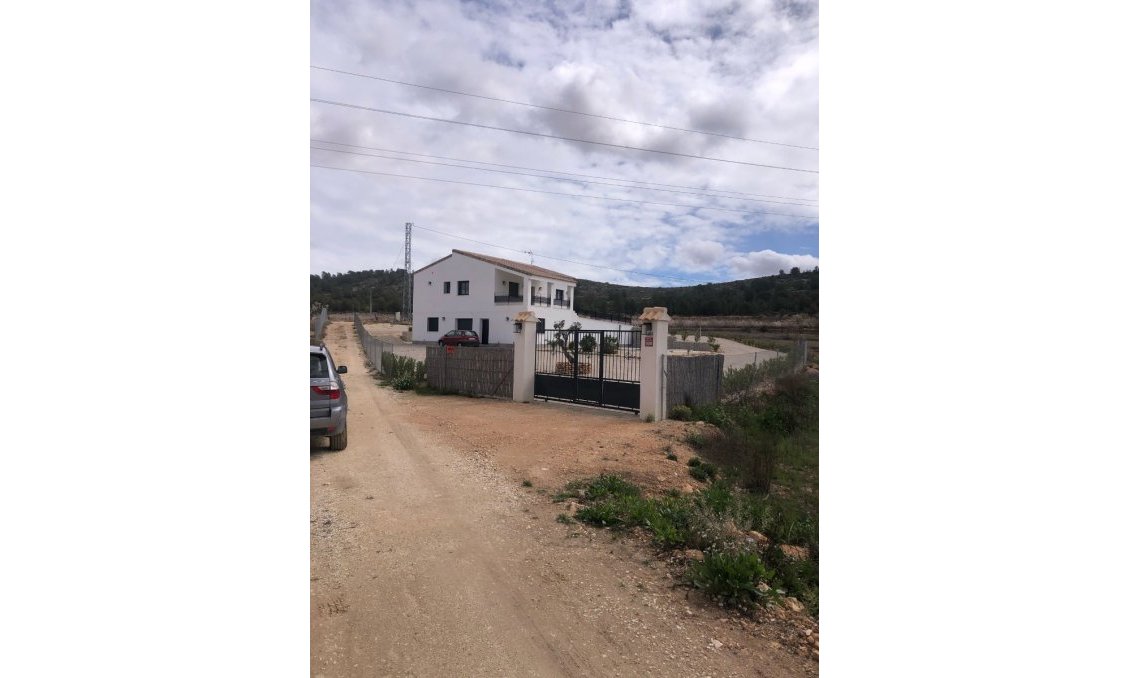 Használt Ingatlanok - Villa -
Pinoso - Inland