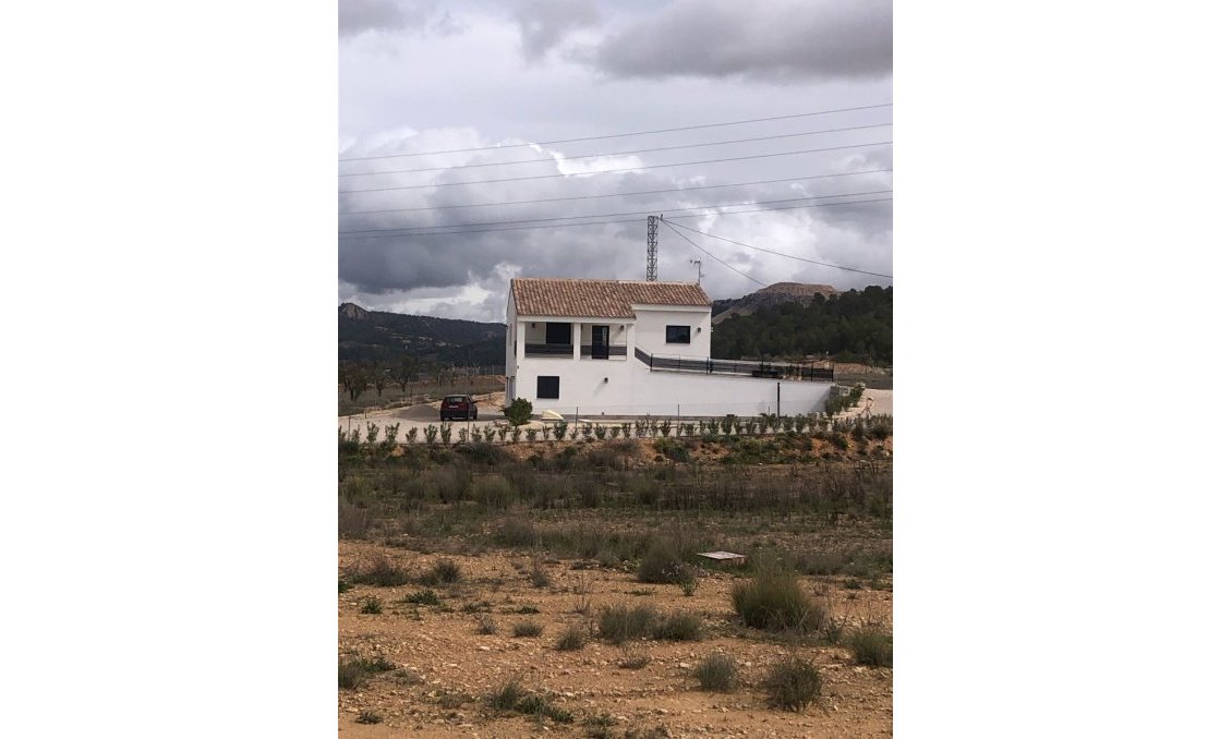 Használt Ingatlanok - Villa -
Pinoso - Inland