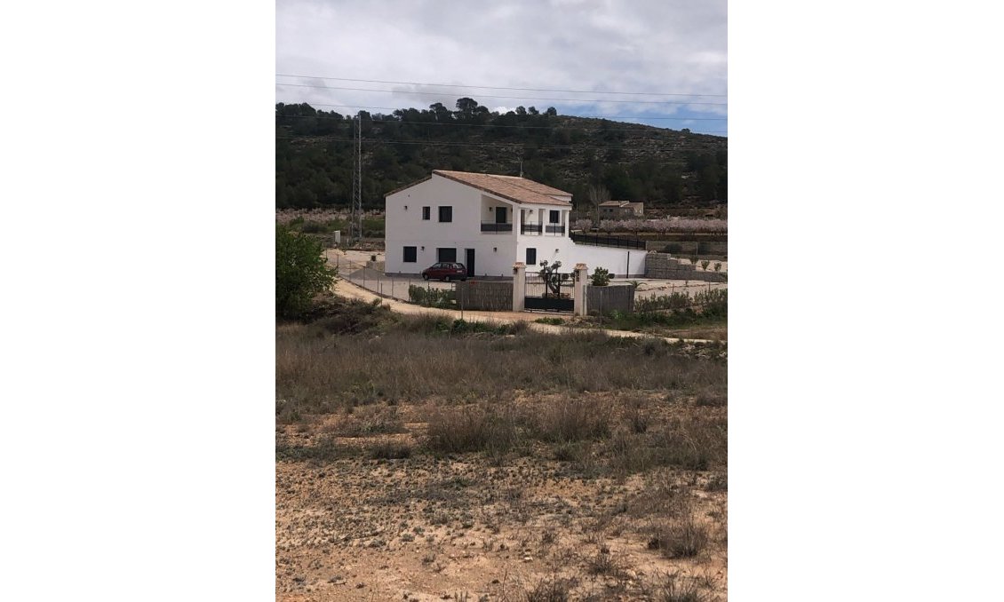 Használt Ingatlanok - Villa -
Pinoso - Inland