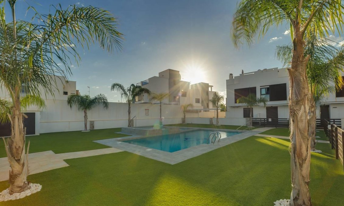 Resale - Apartment -
Pilar de la Horadada - Torre De La Horadada