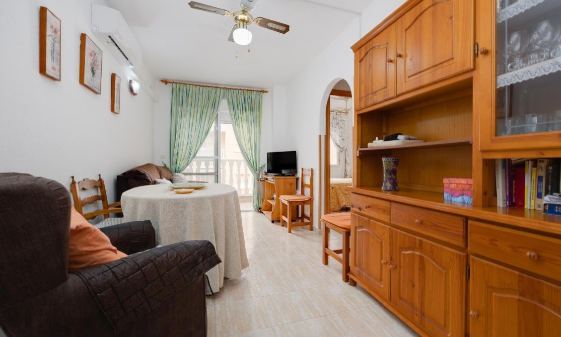 Használt Ingatlanok - Apartman -
Torrevieja - Centrum