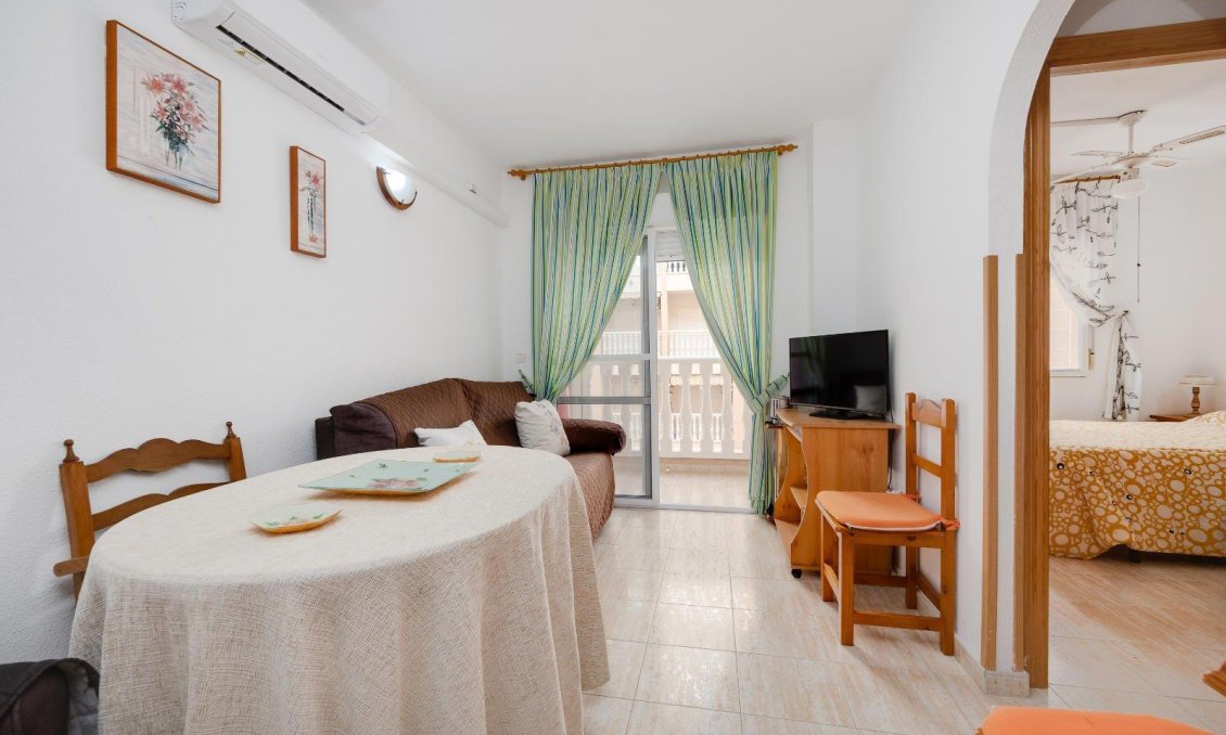 Használt Ingatlanok - Apartman -
Torrevieja - Centrum