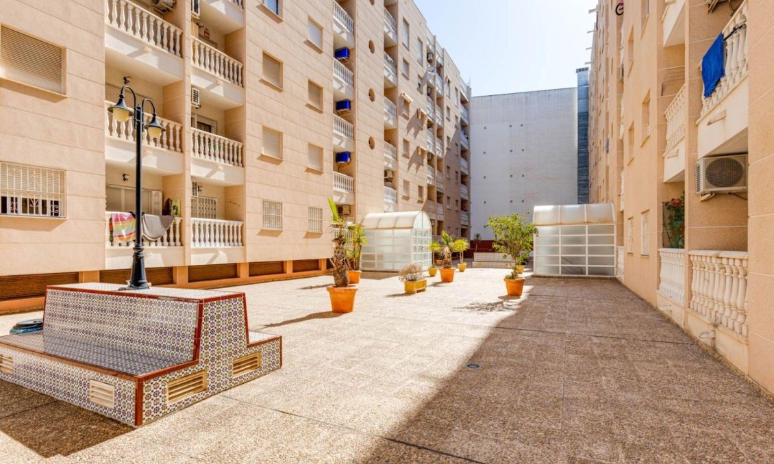 Használt Ingatlanok - Apartman -
Torrevieja - Centrum