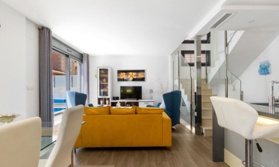 Használt Ingatlanok - Villa -
Torrevieja - Costa Blanca